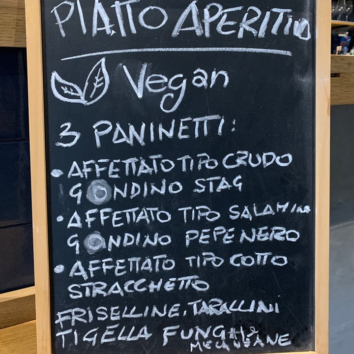 photo of Spazioporto - Cineporto di Taranto Piatto Aperitivo Vegan shared by @cladinge on  20 Nov 2022 - review