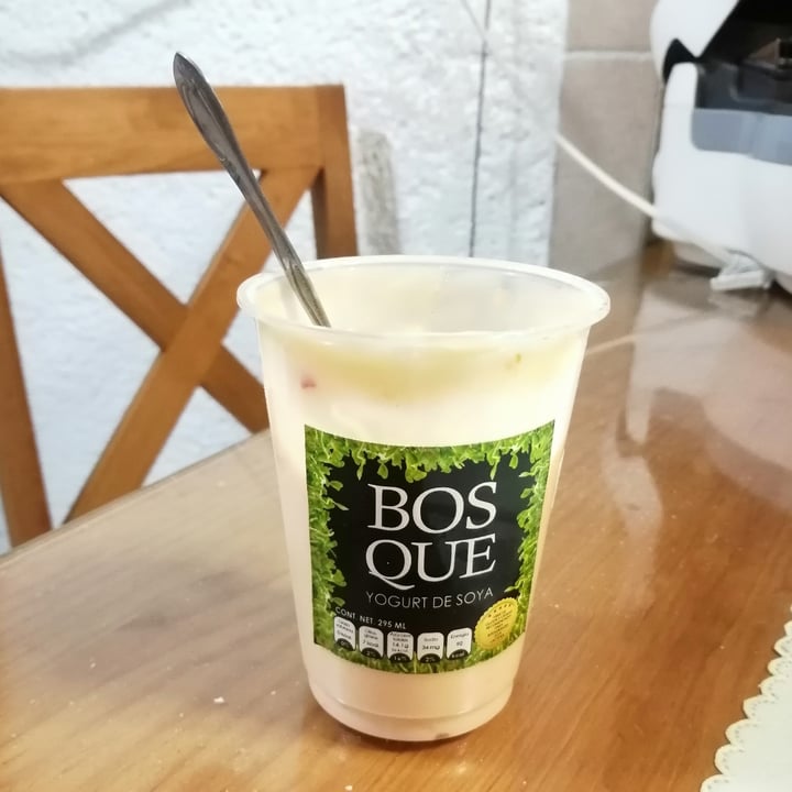 photo of Bosque Yogurt de soya sabor zanahoria y almendra shared by @taniamirel on  31 Jan 2021 - review