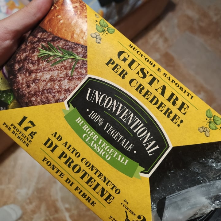 photo of Unconventional Burger Vegetale Classico - Classic Burger shared by @vegetariangirl333 on  18 Aug 2022 - review