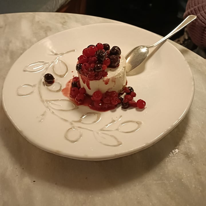 review photo of Botanica Lab Cucina Cheesecake shared by @dalla on 27 Feb 2022 - review