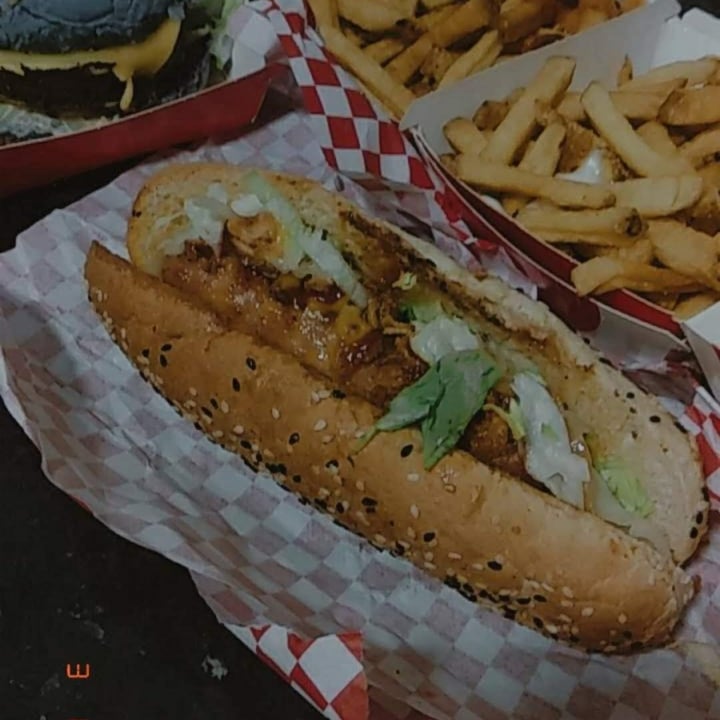 photo of Vegan Junkies Beyond hotdog shared by @inesrecio on  05 Sep 2020 - review