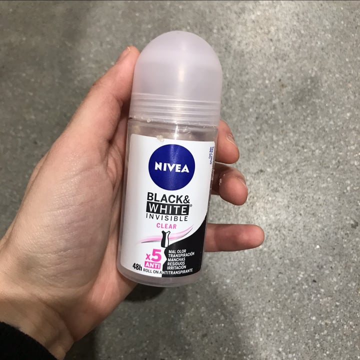 photo of Nivea black&white shared by @kacerutti on  24 Sep 2022 - review