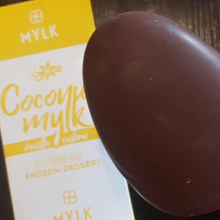 photo of Mylk Ice Cream  Cashew Coconut vanilla creme bar shared by @lkapelari on  17 Oct 2021 - review