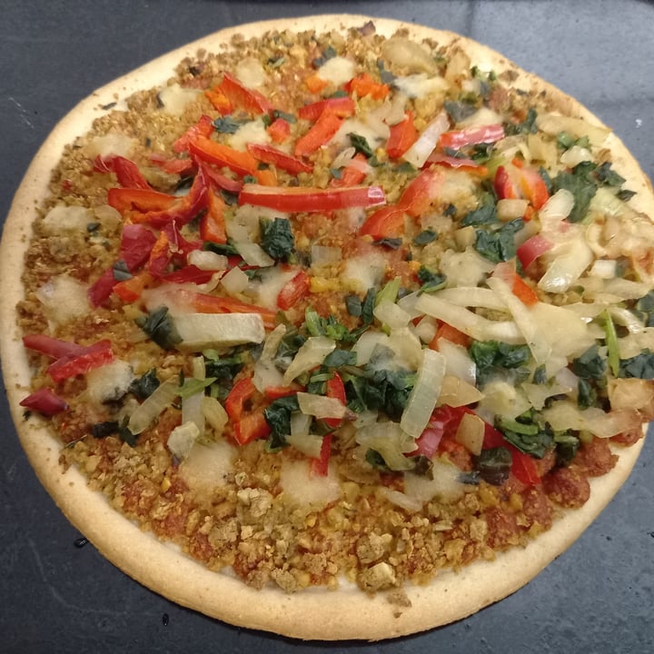 photo of Woolworths Food Falafel & veg pizza shared by @colleenc on  04 Oct 2021 - review