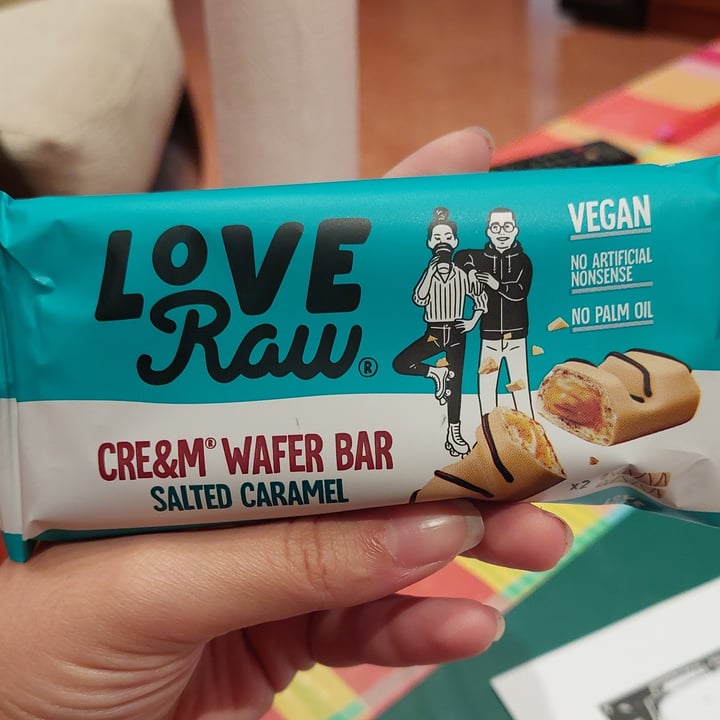 review photo of LoveRaw Butter Cups Salted caramel shared by @aryahummel on 02 Oct 2022 - review
