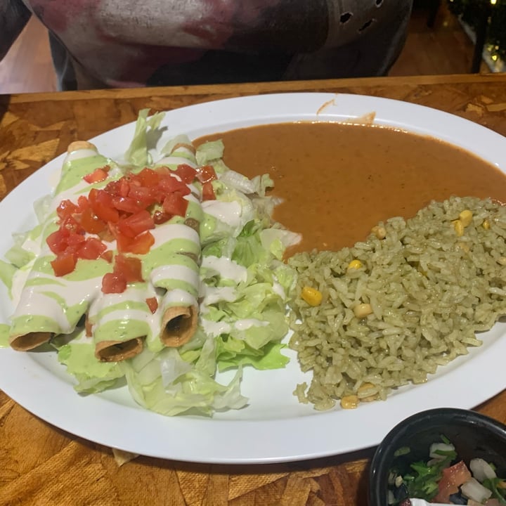 photo of Cascabel Vegan Flautas shared by @atwilley on  10 Nov 2021 - review