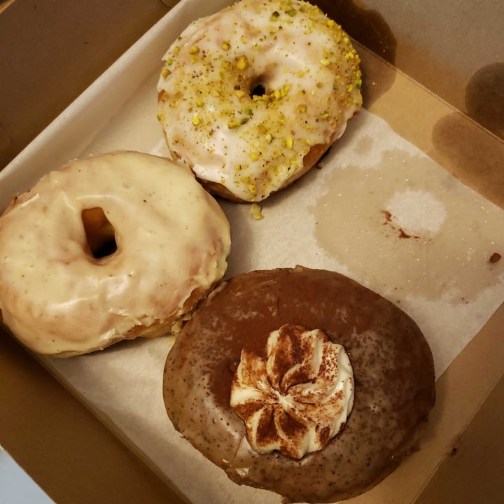 photo of bloomer's on Queen Rose Water Pistachio Donut shared by @jfudge on  17 Jun 2021 - review