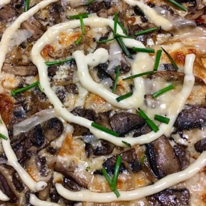 photo of Mellow Mushroom Holy Shiitake shared by @jennbunny on  25 May 2020 - review