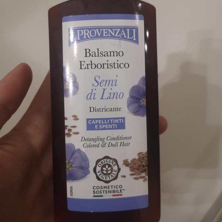 photo of I Provenzali Shampoo Erboristico Ai Semi Di Lino shared by @saraphoenix92 on  13 May 2021 - review