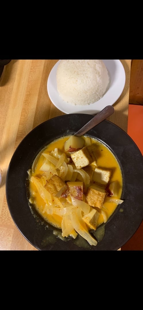 photo of Bagels & Noodles Tofu Thai Curry shared by @caseyashlyn on  22 Apr 2020 - review