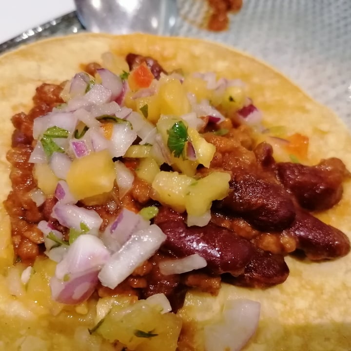 photo of Restaurante Curcuma Tacos de chili vegano con pico de gallo shared by @tamara13713 on  16 Jul 2022 - review