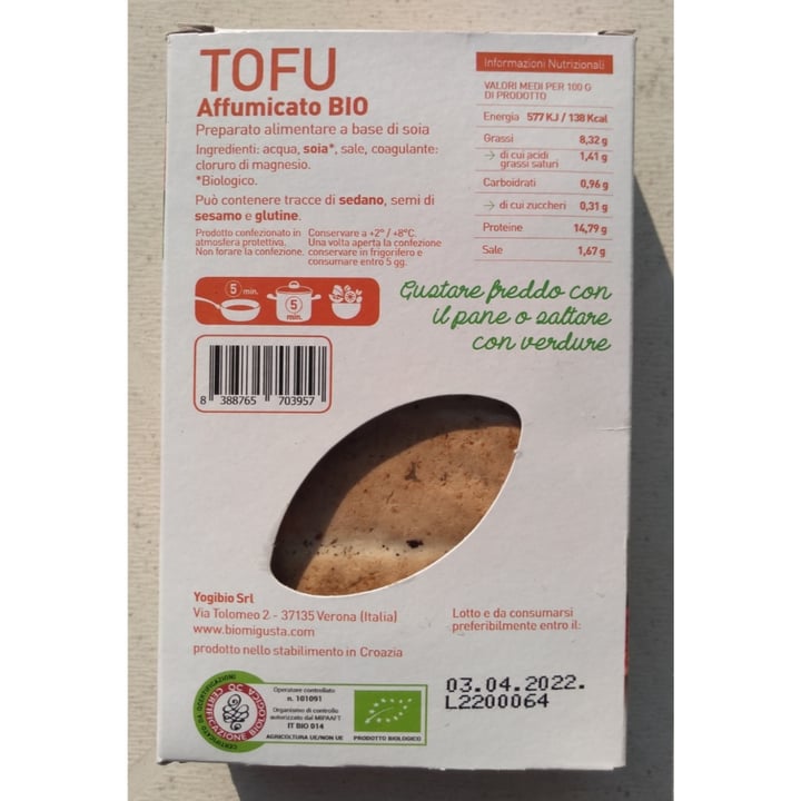 photo of Biomigusta Tofu affumicato bio shared by @trizziveg on  06 Feb 2022 - review
