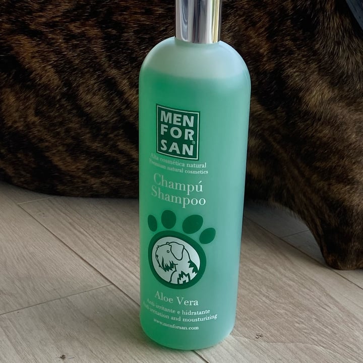 review photo of Menforsan Shampoo Aloe Vera (Dog) shared by @evelina04 on 07 Apr 2022 - review