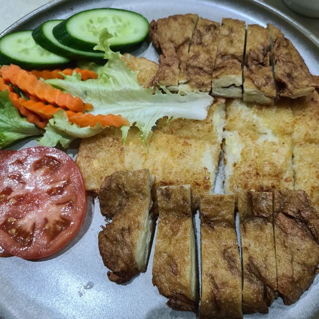 菜肴“Fried Sticky Rice + Crispy Soy Chicken”的照片