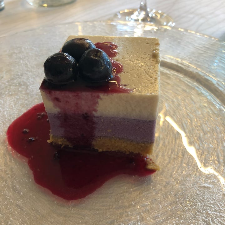 photo of Trattoria Glisenti Cake Vegana al lampone e vaniglia shared by @lucia2510 on  26 Jun 2022 - review