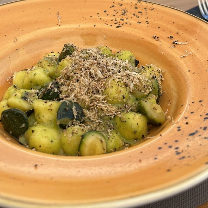 photo of L'etrusca Bistrot Gnocchi zucchine e tartufo shared by @domizia on  16 May 2022 - review