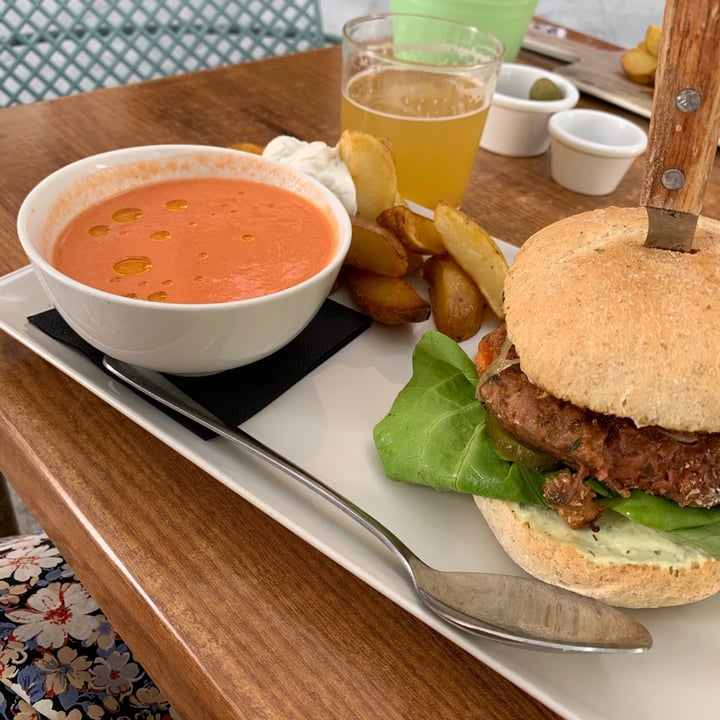 photo of Viva Burger Menú del día shared by @noeliaperez on  16 Sep 2020 - review