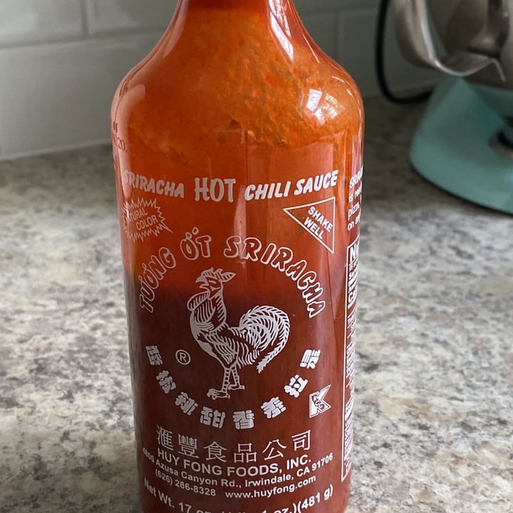photo of Huy Fong Foods Siracha Hot Chili Sauce shared by @janmarie on  30 May 2022 - review