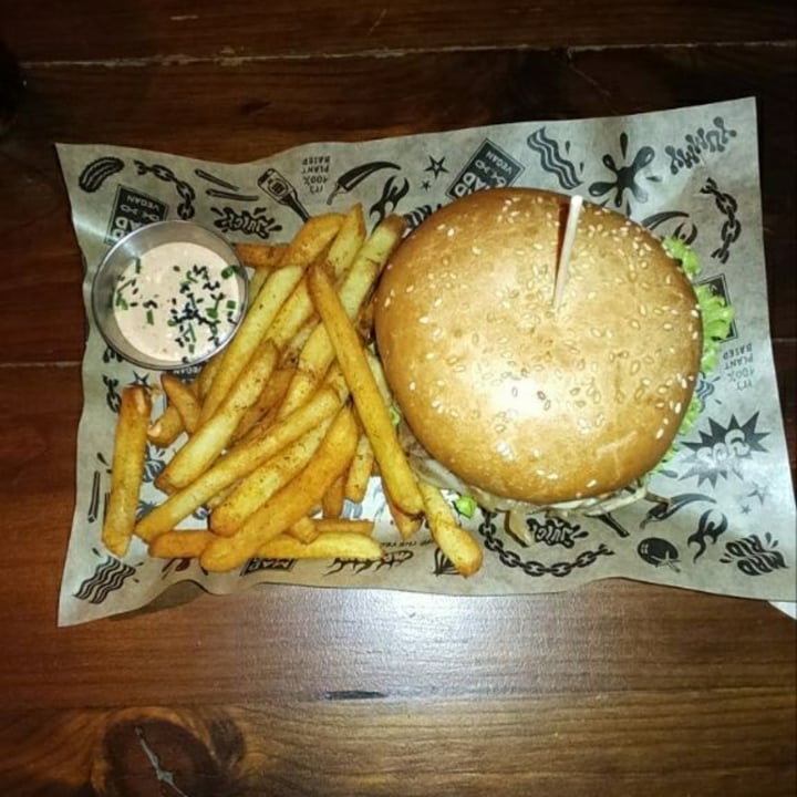 photo of Mad Mad Vegan Hamburguesa Dirty Philly shared by @txispa on  02 Dec 2022 - review