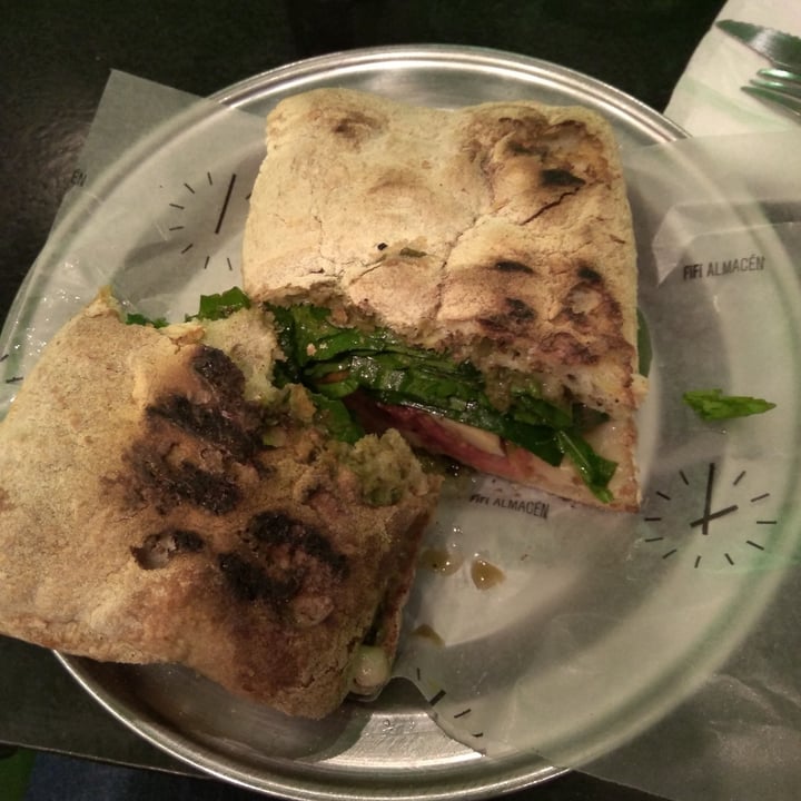 photo of Fifi Almacén Sandwich En Ciabatta De MM shared by @yanyna on  28 May 2022 - review