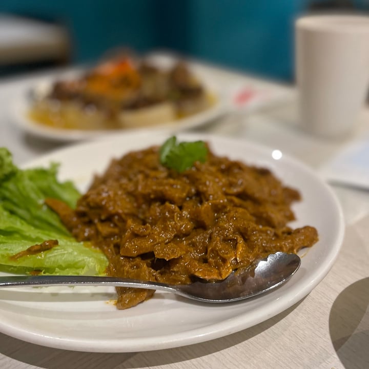 photo of Whole Earth Penang Rendang shared by @greenbovine on  01 Feb 2022 - review