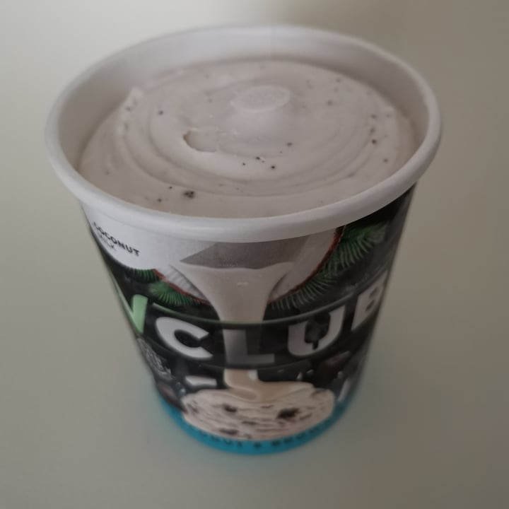review photo of VClub Coconut & Brownie shared by @marthu09 on 09 Aug 2020 - review