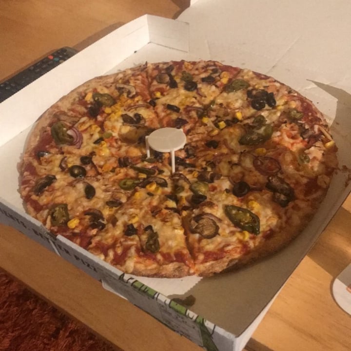 photo of Papa John's Pizza Vegan sheese & Tomato shared by @ahs on  21 May 2020 - review
