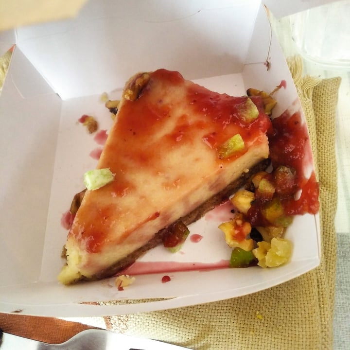 photo of Petit Vegan Tarta De Queso De Anacardos shared by @villacampa on  28 Apr 2022 - review