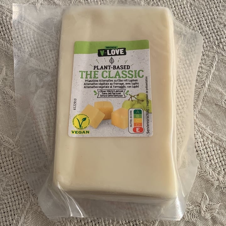 photo of Migros V-Love The Classic-Plant Based shared by @srndipity on  07 Jul 2022 - review