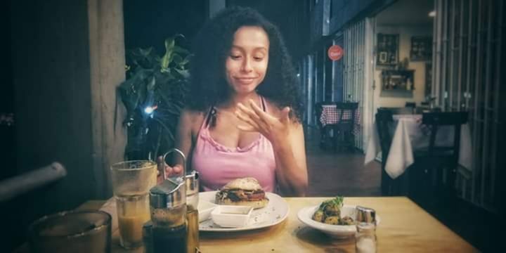 review photo of Vegarden Hamburguesa con Papas al Pesto shared by @sineyrondon on 28 Aug 2019 - review