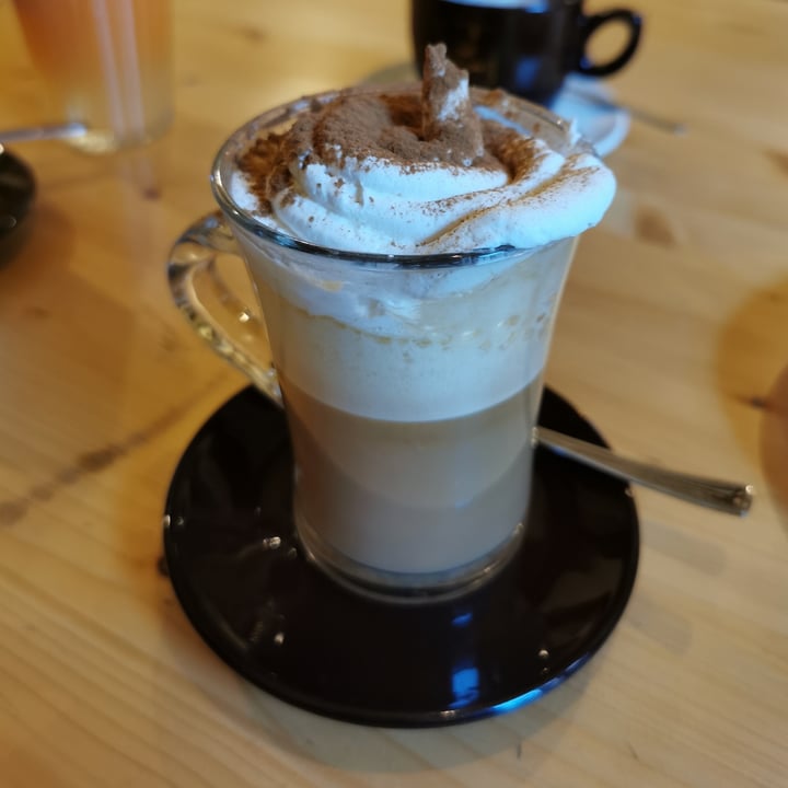 photo of Zazie Verona Pumpikin spice latte shared by @posataverde on  03 Apr 2022 - review