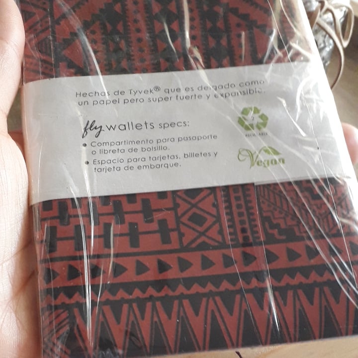 review photo of Buenoscuadernos Fly Wallets shared by @quehaydenuevo on 29 Dec 2021 - review