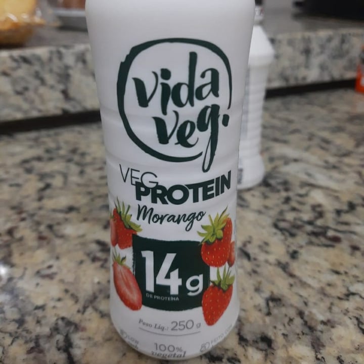 photo of Vida Veg Bebida Veg Protein Morango shared by @vivimartins on  30 Nov 2022 - review