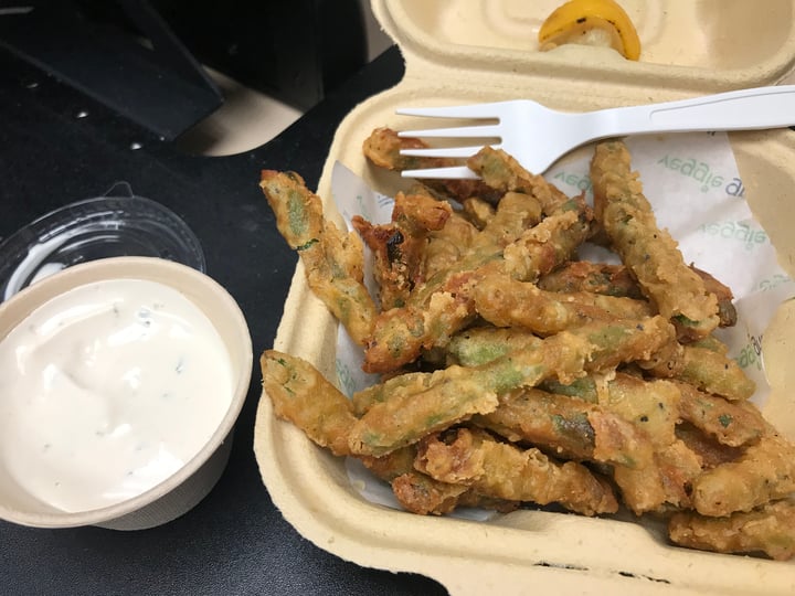 photo of Veggie Grill Tempura green bean stack shared by @sgrande on  23 Oct 2019 - review