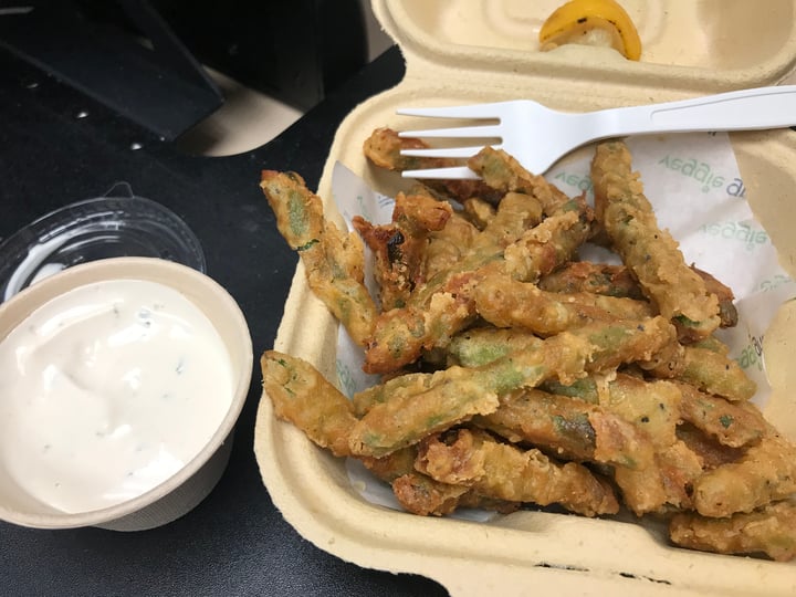 review photo of Veggie Grill Tempura green bean stack shared by @sgrande on 23 Oct 2019 - review