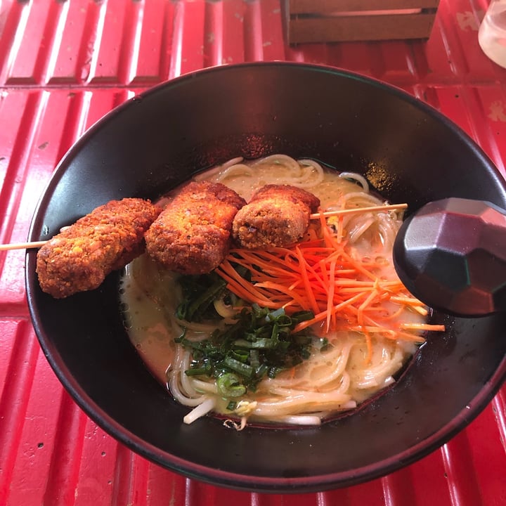 photo of KOI Dumplings Ramen vegano shared by @carovivern on  27 Sep 2021 - review