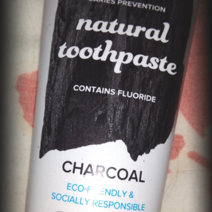 photo of The Humble Co. Natural toothpaste Charcoal shared by @coresmos on  22 Aug 2021 - review