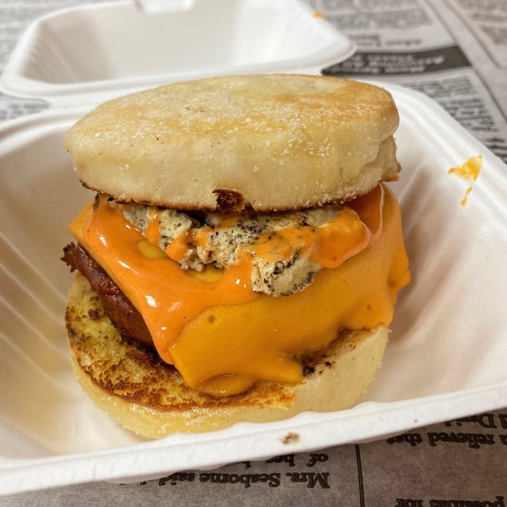 photo of Vegan Streetfood Deli - Obs Brekke Muffin shared by @capetownvegan on  12 Oct 2021 - review