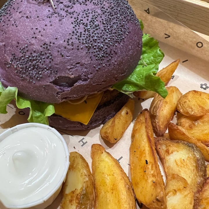 photo of Flower Burger Roma Flower burger shared by @sattvavibes on  09 Feb 2022 - review