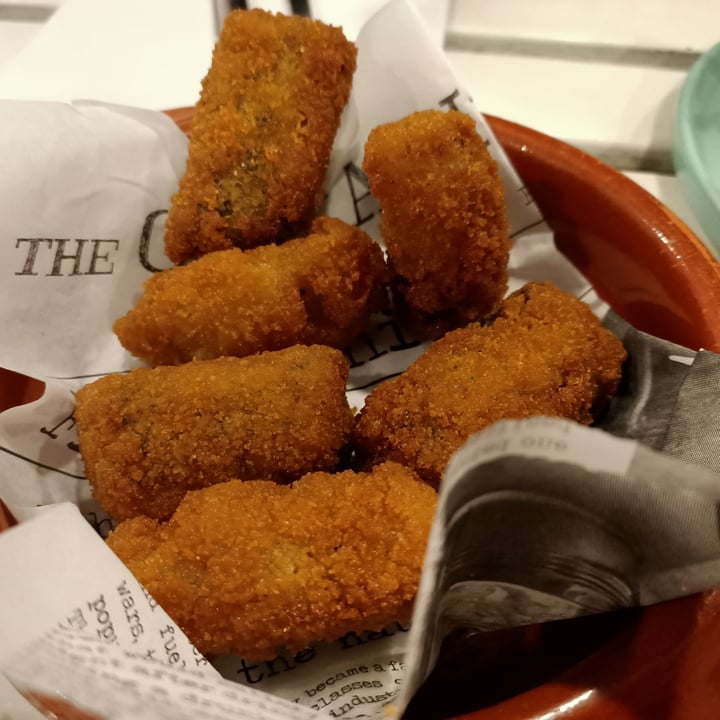 review photo of La Oveja Negra taberna vegana. Croquetas de calabaza shared by @borjadh on 07 May 2022 - review