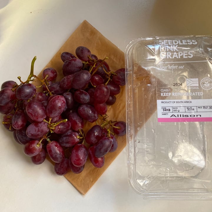 photo of Woolworths Food Seedless Pink Allison Grapes shared by @ftc on  28 Jun 2020 - review