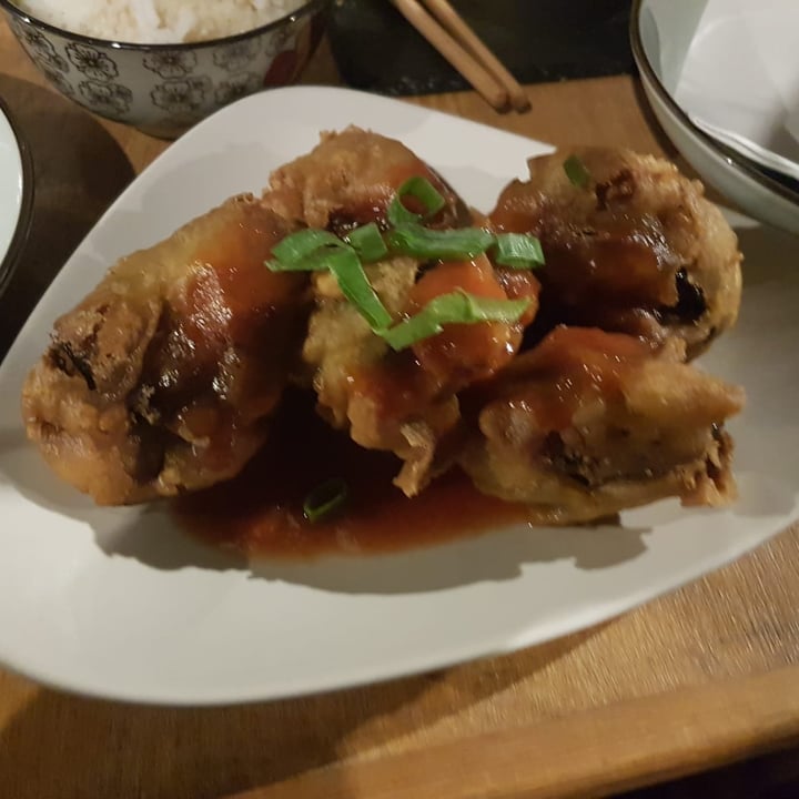 photo of Su Guan - Chinese Veg Melanzane E Tofu Fritti shared by @bananapower on  28 May 2022 - review