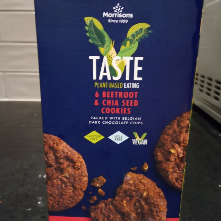 photo of Morrisons 6 beetroot and chia seed cookies shared by @jadag on  30 Apr 2021 - review