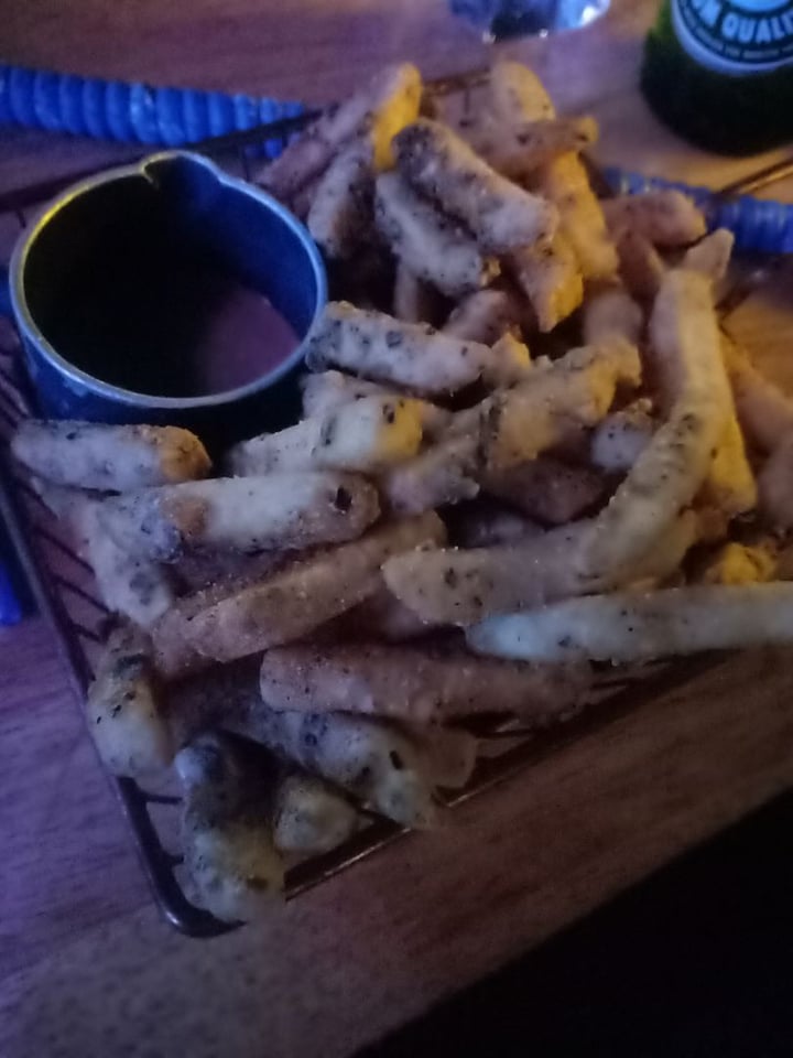photo of Five Mad Men (5MM) Spicy French Fries shared by @manalibasu on  01 Mar 2020 - review