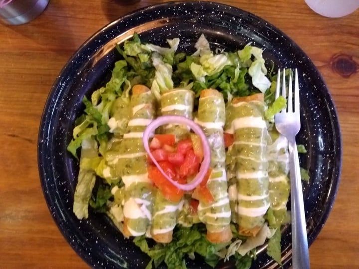 photo of Revolucion Verde Flautas shared by @akgonzd on  11 Dec 2019 - review