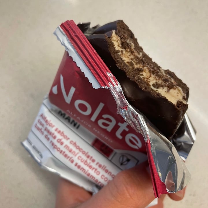 photo of Nolate Alfajor Negro De Mani shared by @veganlaifstyle on  06 Jun 2021 - review