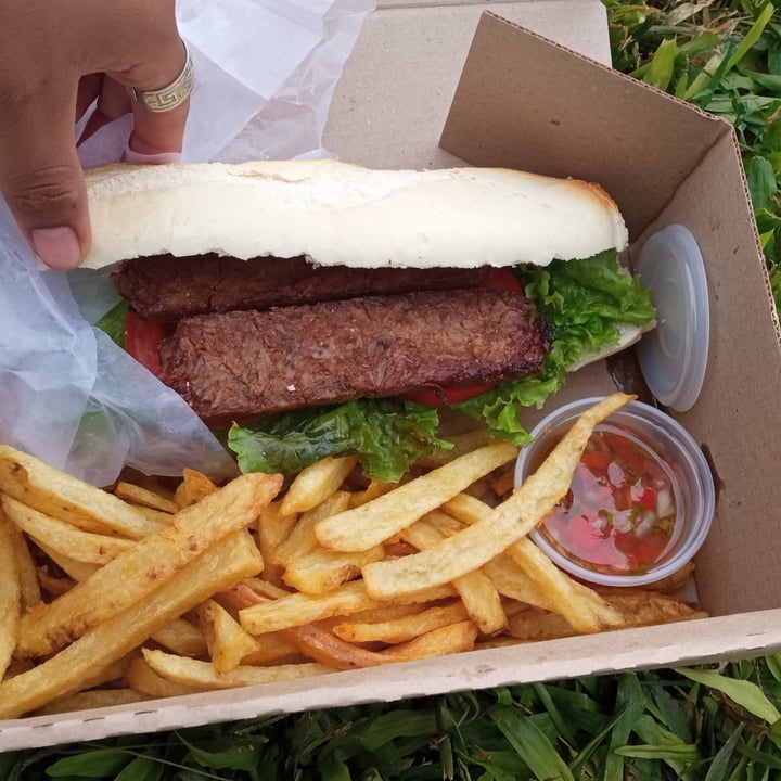review photo of Futuro Veggie Choripan Con Papas shared by @mikamaiden on 09 Apr 2021 - review
