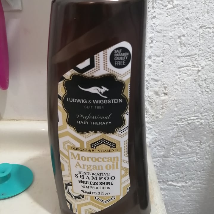 review photo of Ludwig & Wiggstein Morocan argain oil shampoo shared by @ydmaty on 29 Jun 2021 - review