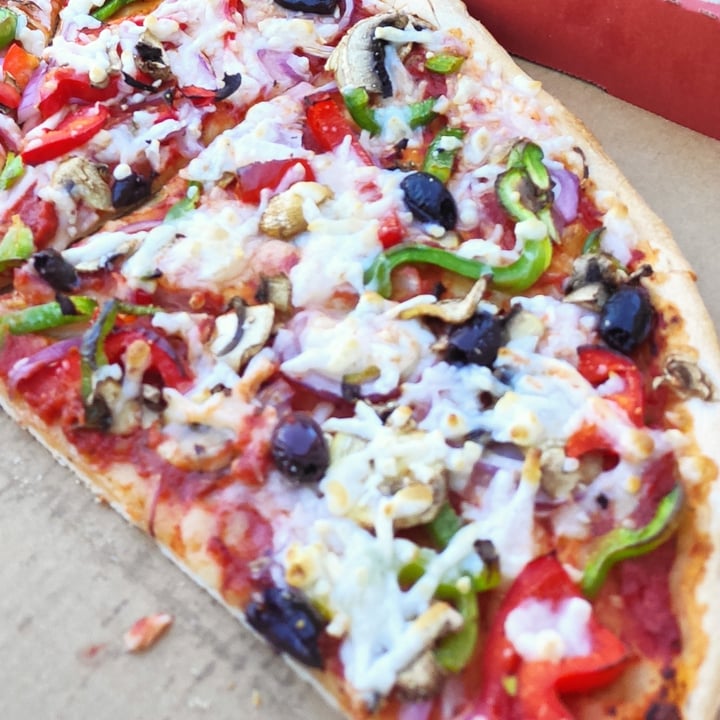 review photo of The Shack Cafe & Pizzeria Vegan pizza (Vegetarian On Menu But Vegan Cheese Substituted For Dairy Cheese) shared by @karoth on 14 Jan 2021 - review