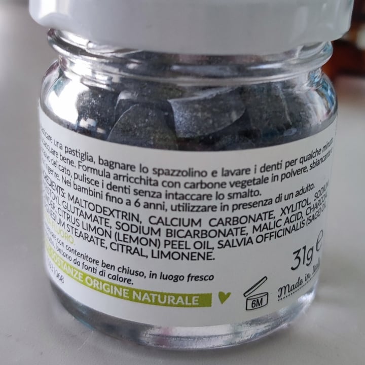 review photo of Negozio Leggero Dentifricio In Pastiglie carbone shared by @vanny80 on 14 Apr 2022 - review